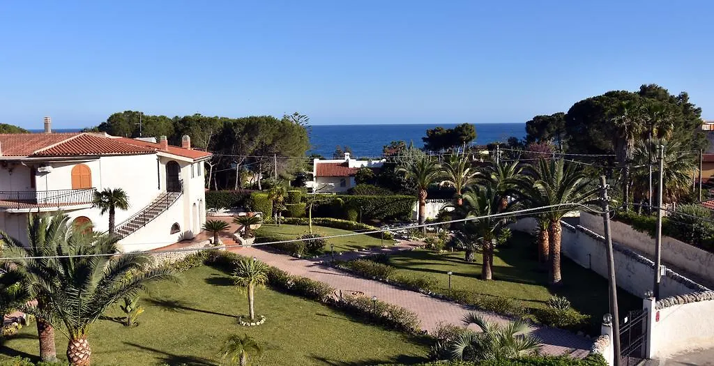 Villa Mediterraneo Fontane Bianche Apartment